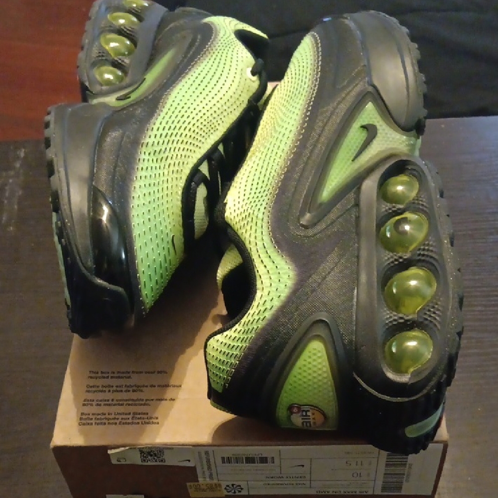 Nike Air Max Sneakers - Lemon Twist and Black Mens SZ 10 Womens SZ 11.5 NWOT - Picture 8 of 9